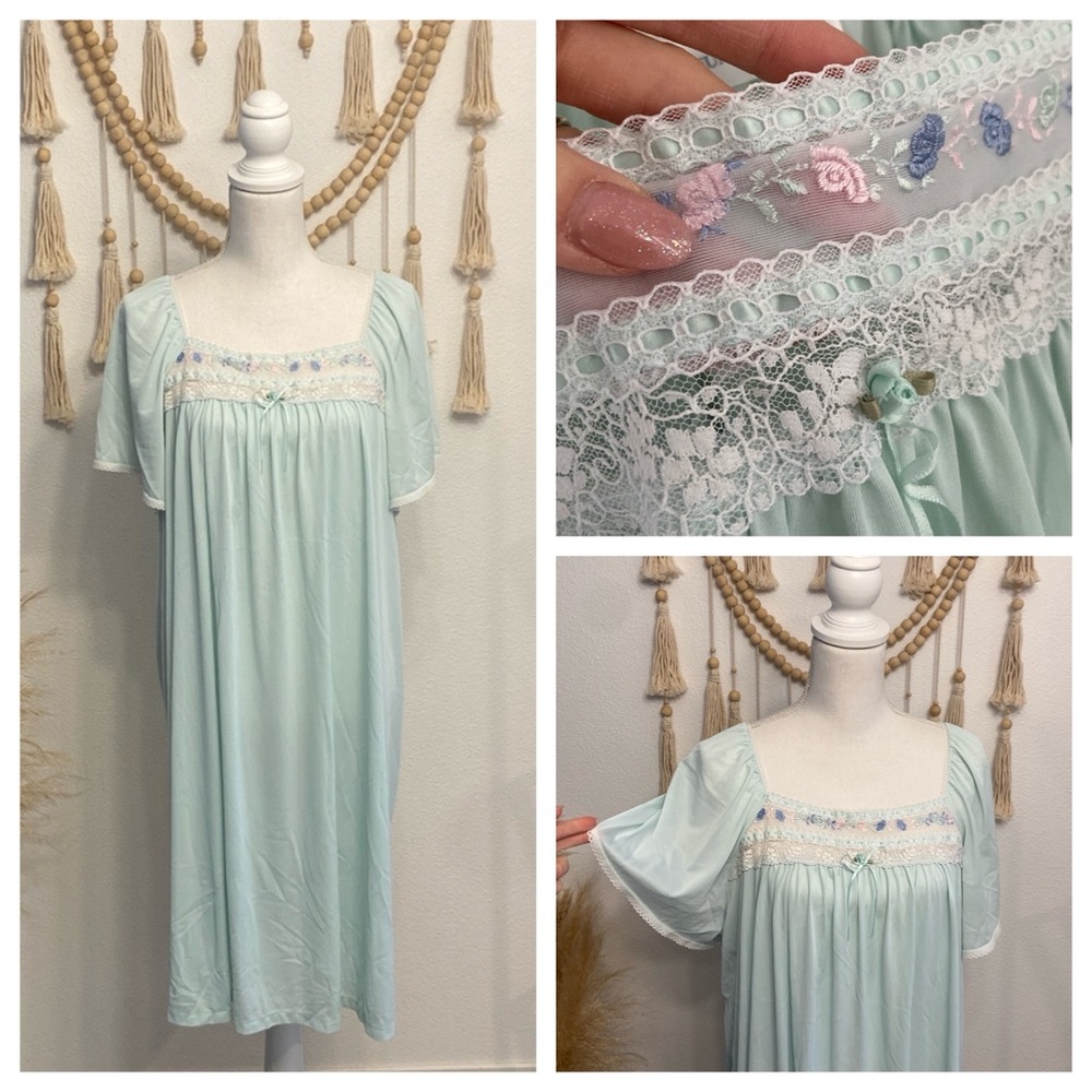 vintage 1960’s pale blue flowy pajama dress grandma chic lace floral embroidery